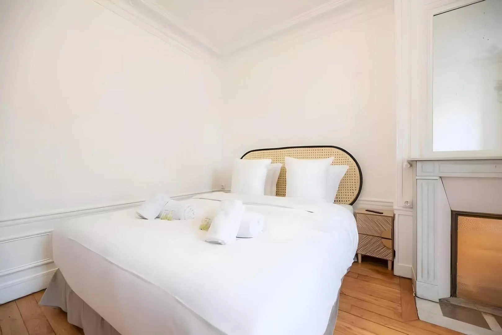 Tbs 327 - Superb Apartment With Eiffel Tower View Parijs